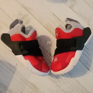 Nike huarache shoes